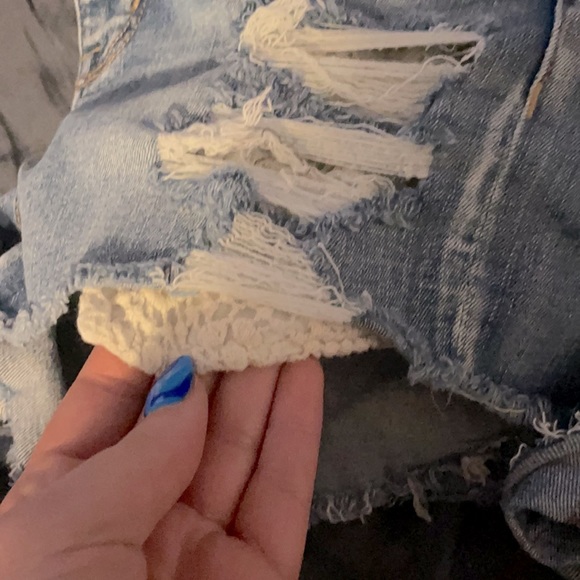 AE shorts - Picture 2 of 3